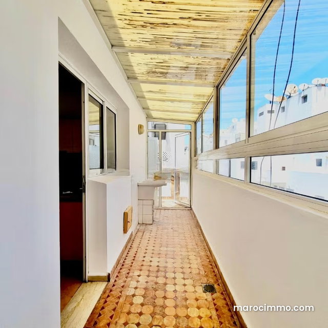 Appartement Vide avec Grande Terrasse Racine — 5