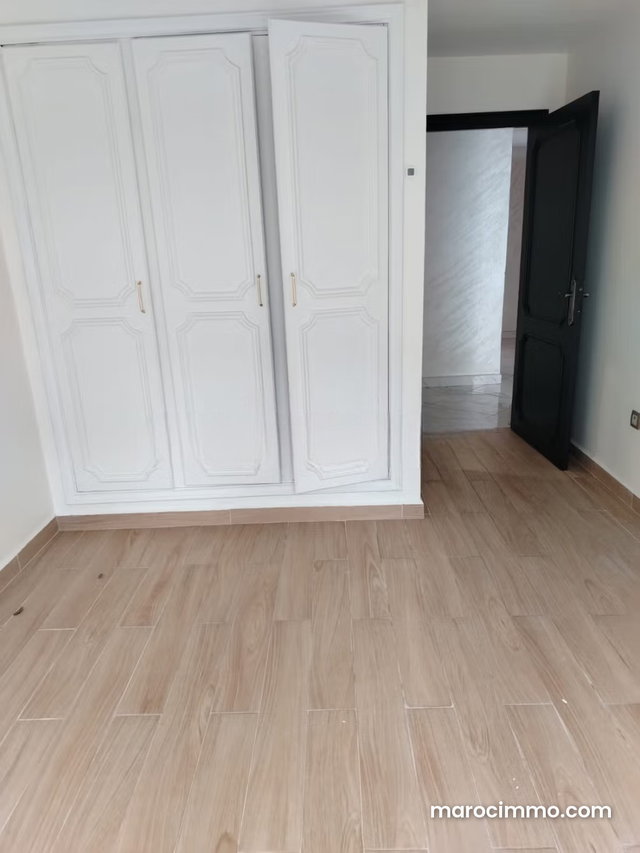Appart a la location vide a triangle d'or 13000dh — 4