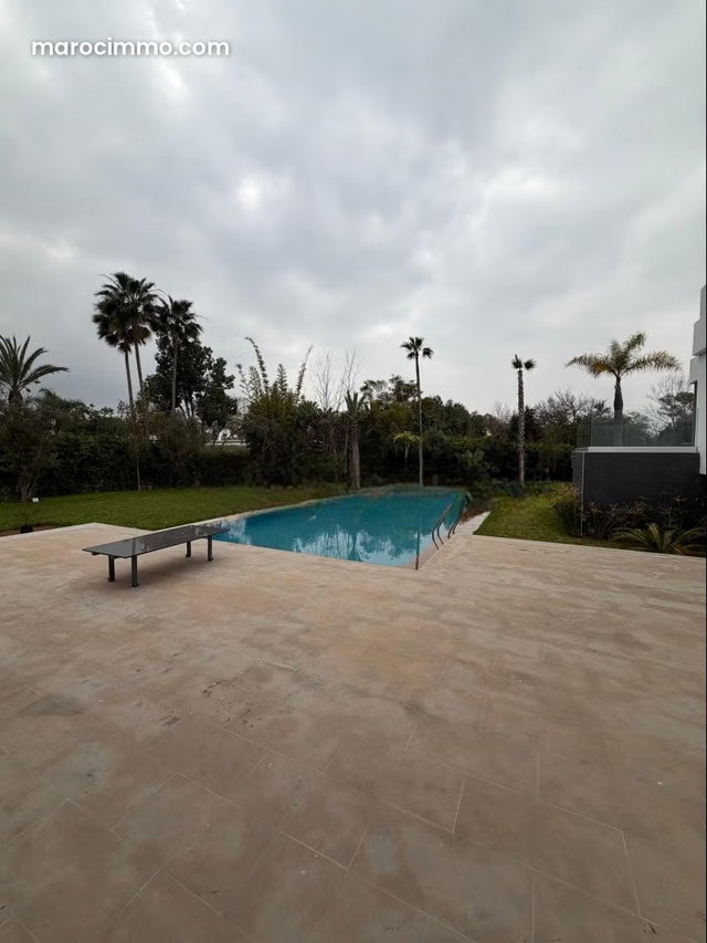 Villa meublée à louer à rabat cartier souissi — 2