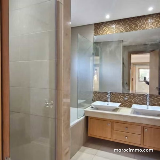 Villa à Louer de 425.0 m² à Bouskoura, Bouskoura — 2