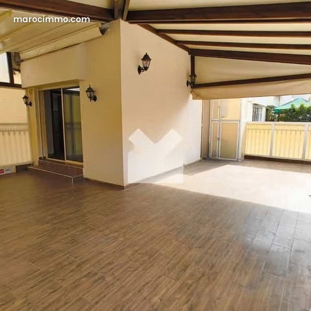 Appartement à Vendre de 175.0 m² à Casablanca, Racine — 4