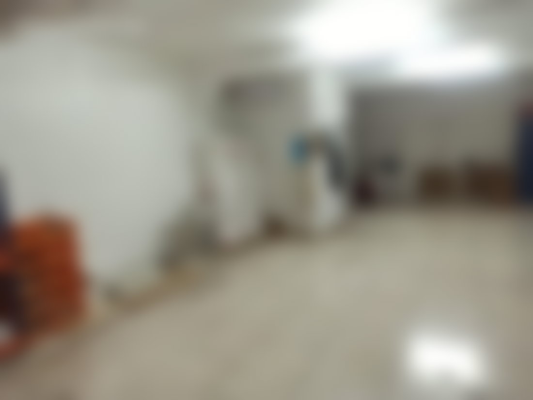 محل تجاري بواجهة مزدوجة للبيع بحي السعادة في فاس