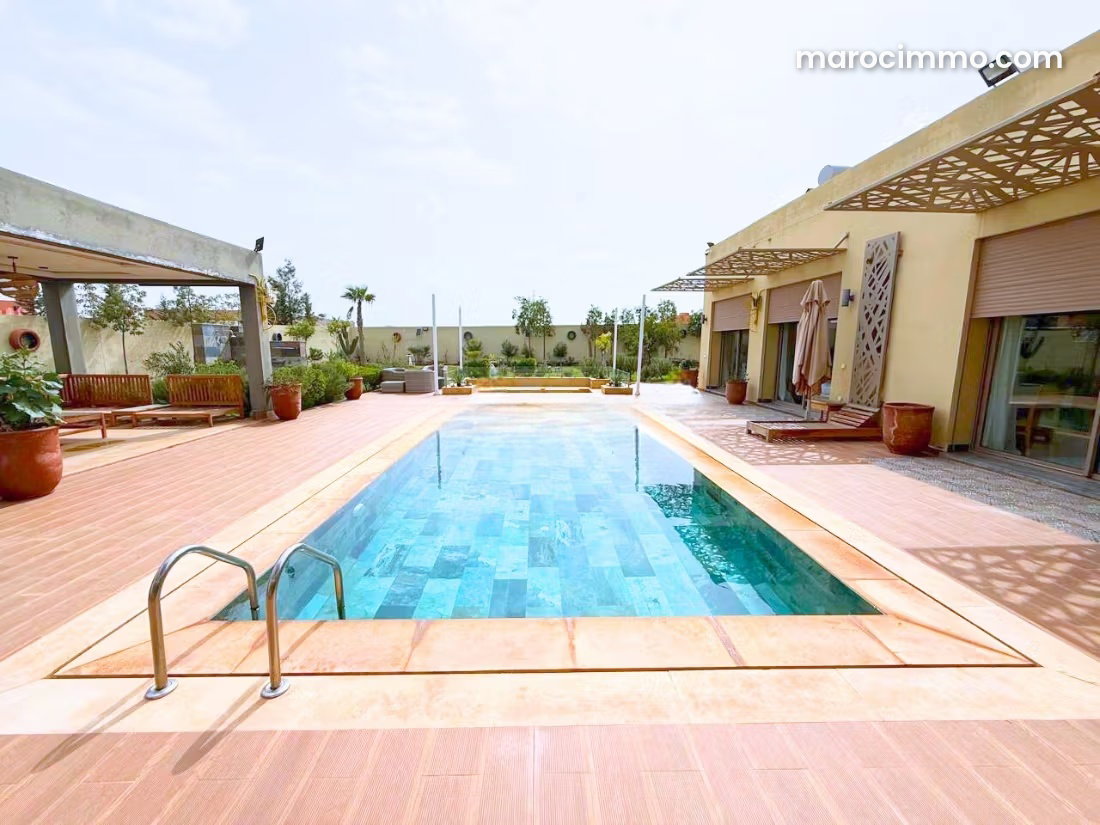 350 m² Villa, 4 Suites with Pool, Casablanca Road, Marrakech — Marrakesh