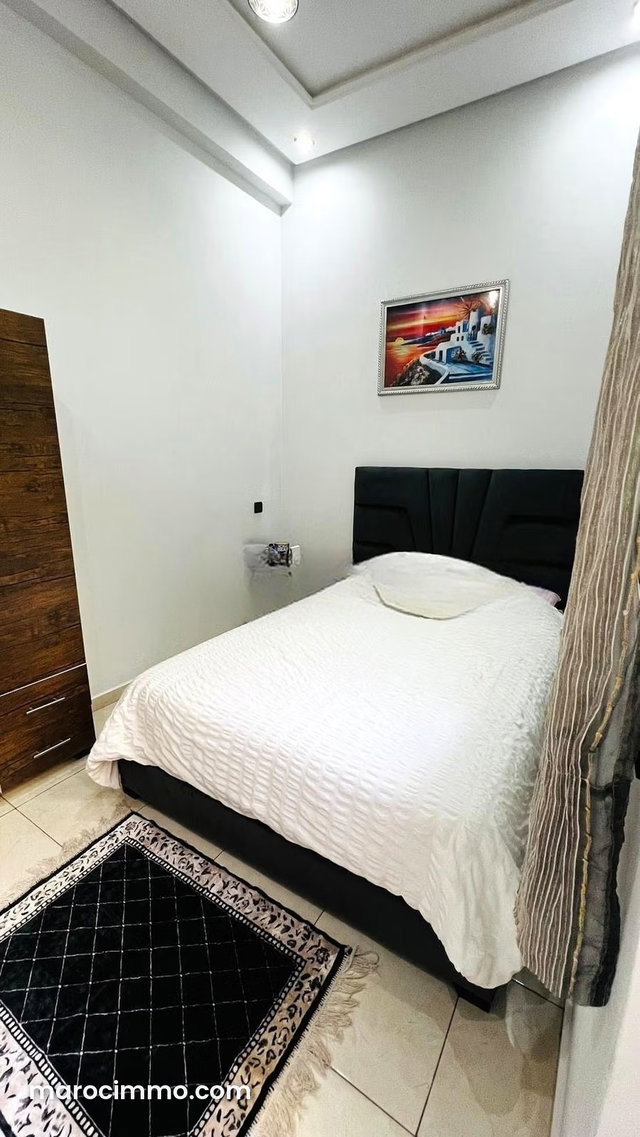 Duplex à vendre 205 m², 3 chambres lotissement Yaksour Casablanca — 2
