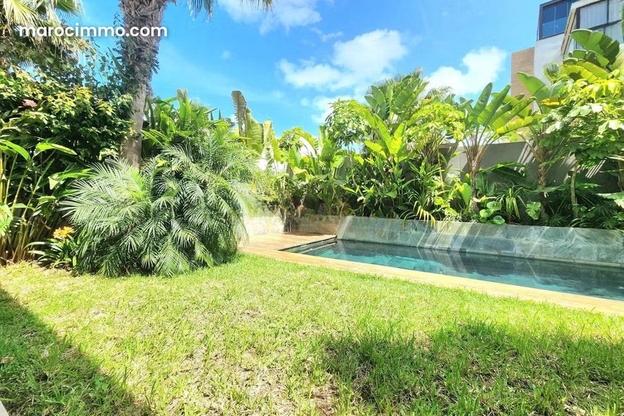Villa 400 m² avec piscine à Aïn Diab, Casablanca — Casablanca