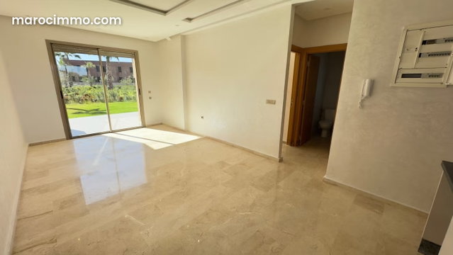 Appartement studio 1 chambre vide à louer en longue durée Marrakech argan piscine collective — 3