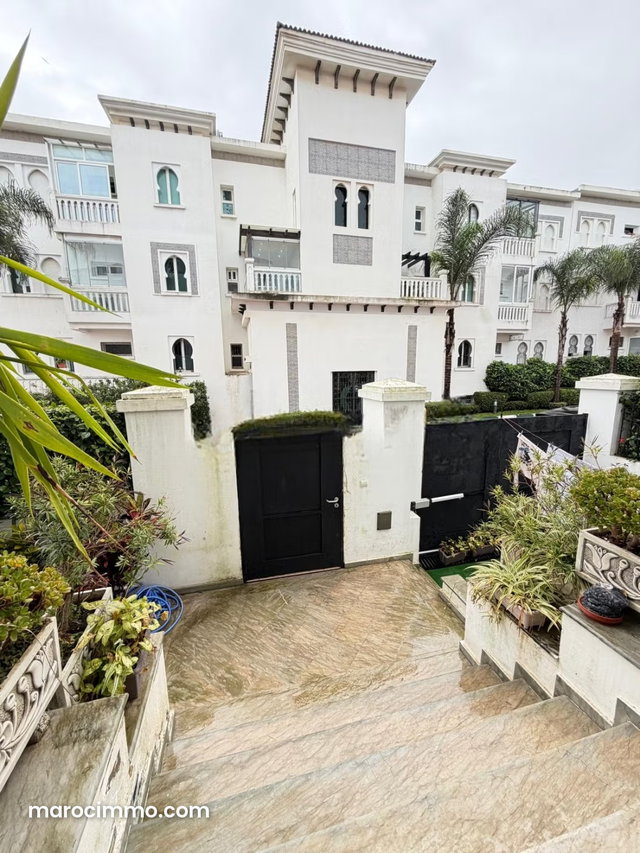Villa à vendre à Jbel Kbir — 3