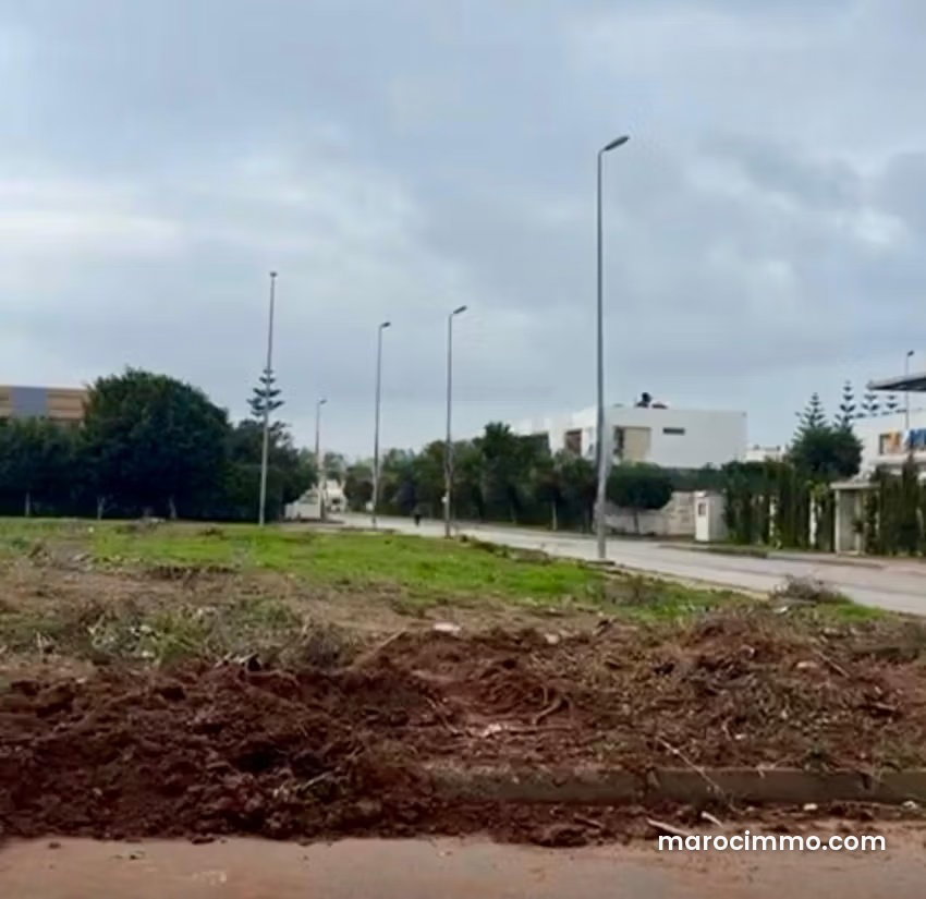 610 m² Plot with Sea Views in Central Dar Bouazza — Dar Bouazza