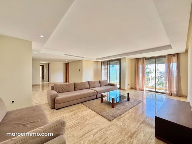 Appartement 3 chambres en résidence sécurisée — Casablanca