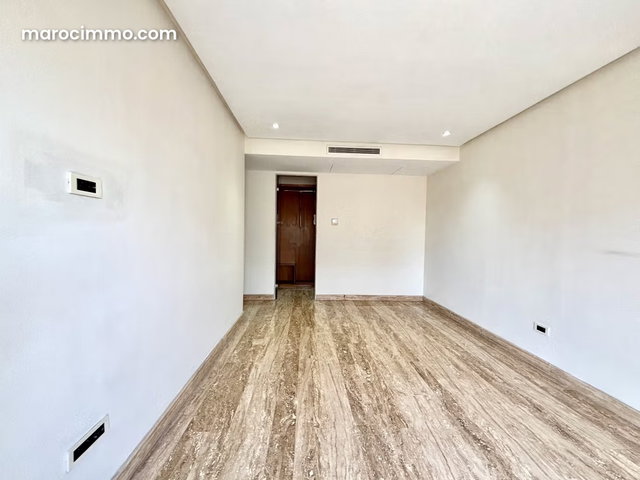 3-Bedroom Apartment in Secure Residence — 4