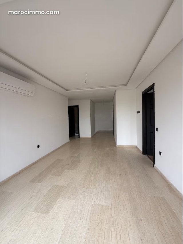Vend appartement à Route Casablanca. 3 chambres agréables — 4