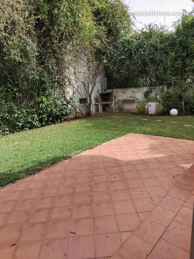 Triplex a la location vide a anfa 28000dh — Casablanca