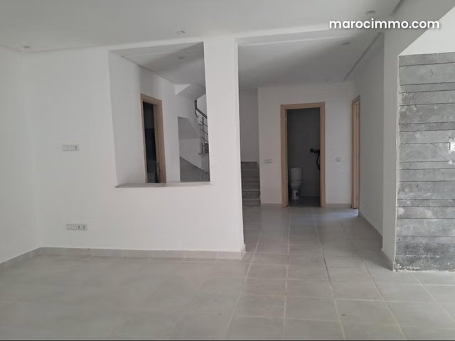 Triplex 364 m à vendre à Harhoura — 2