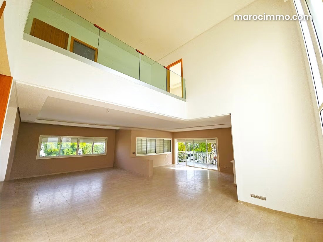 Villa 550 m² avec jardin, Souissi, Rabat à louer — Rabat