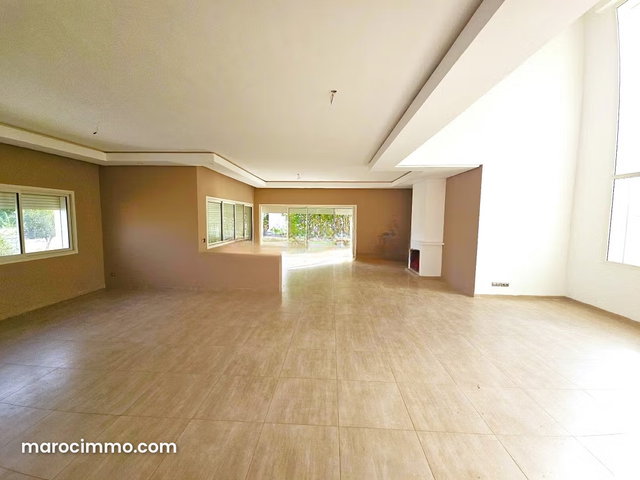 Beautiful 4-Bedroom Villa in El Menzeh — 3