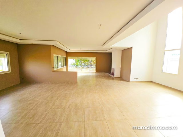 Beautiful 4-Bedroom Villa in El Menzeh — 2