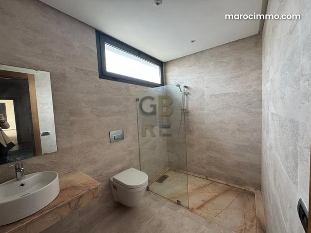 Magnificent Villa in El Menzeh with Private Pool in a Closed-Residence for Rent — 4