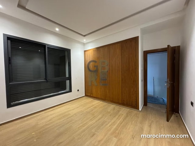 Magnificent Villa in El Menzeh with Private Pool in a Closed-Residence for Rent — 5