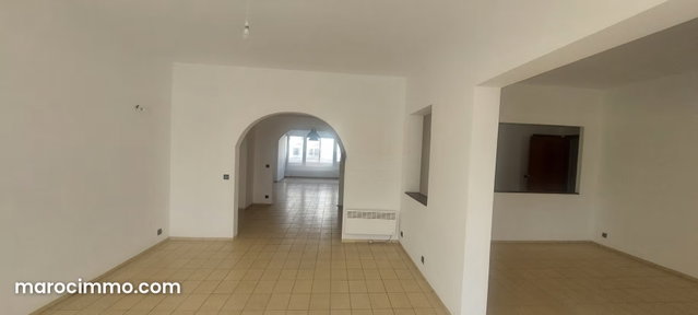 Beautiful apartment for rent in Haut Agdal. 3 beautiful bedrooms. Terrace and elevator — 3