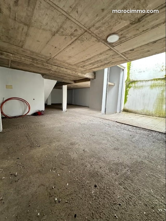 Local commercial à vendre au quartier Les Iris — 2