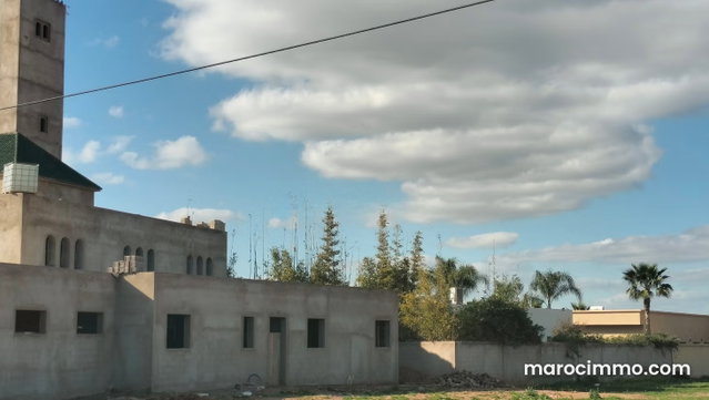 Vente de terrain à Route de Fez. Superficie 1100 m² — 2