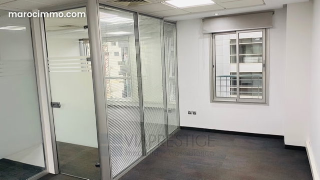 Professional Office Space in a Modern Building — 4