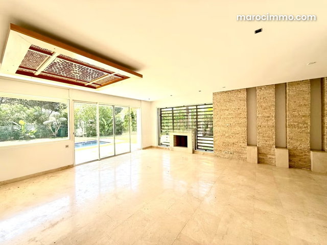 En Location Vide: Magnifique Villa avec Piscine de 640 m en Location dans un Projet Golfique à Bouskoura, Ville Verte, Casablanca — 2