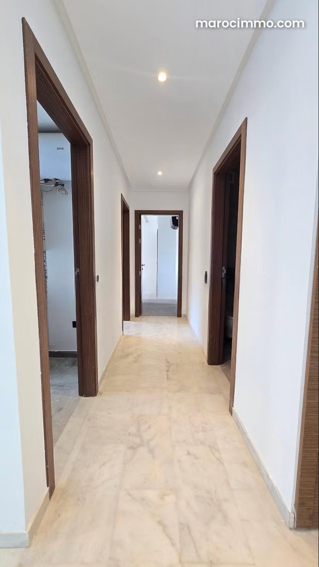 Location d'un appartement à Casablanca Finance City. 3 pièces confortables. Terrasse et jardin — 4
