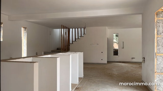 Vente villa route fes km 16 VNA — 2