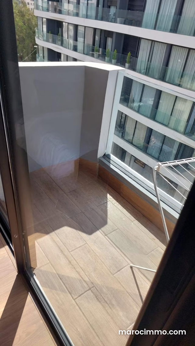 A louer jolie studio au princesse 52 m2 au 3 eme etage — 2