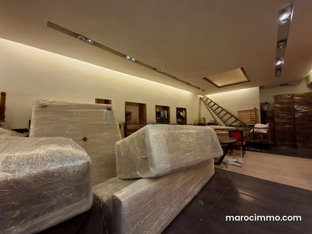 Large Commercial Space for Rent in Les Iris, Racine, 250m2 — 2