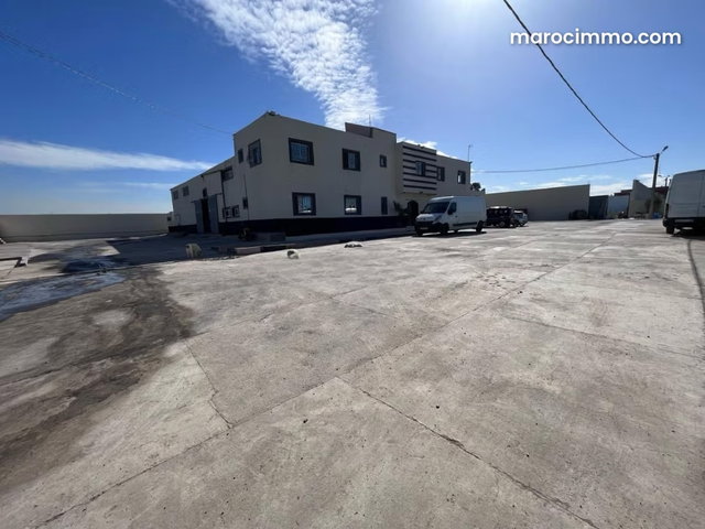 Local commercial à louer à Had Soualem. Surface de 8000 m² — 3