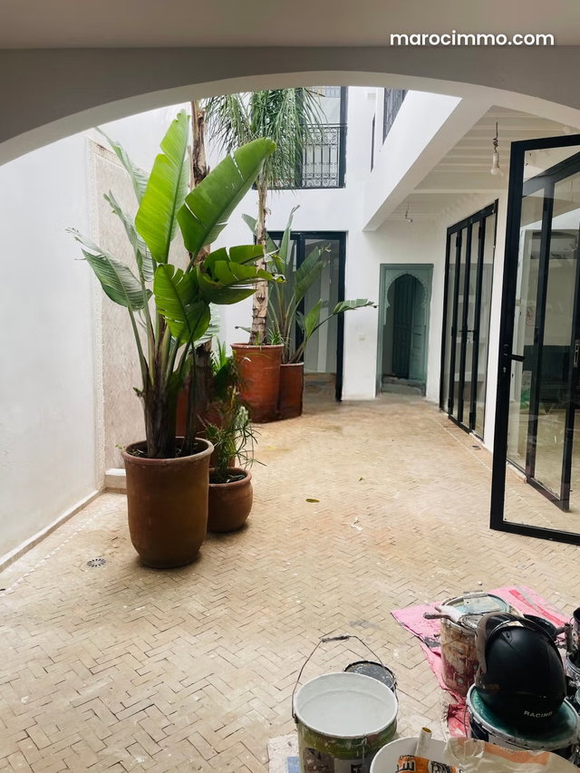 Riad titré à dowar grawa — 2