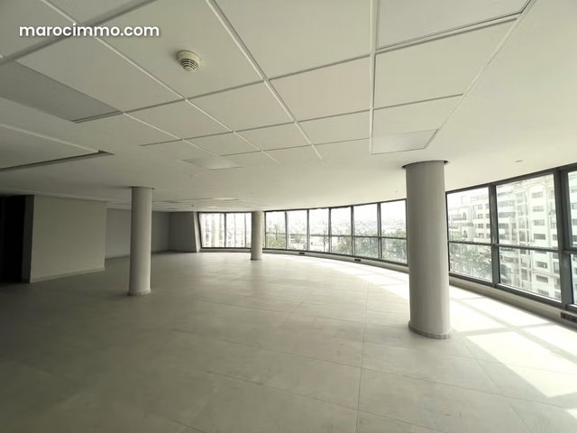 217m2 Office Space in Anfa District — 2