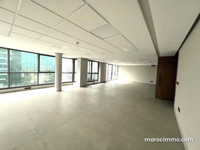 217m2 Office Space in Anfa District — 4