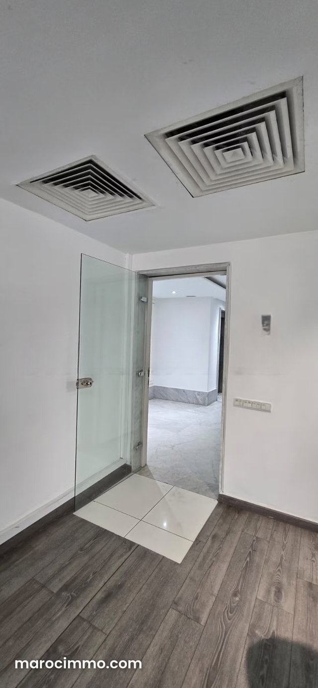 Casablanca, Maârif Prestigious Address: Ultra Modern Office on Passante Street — 4