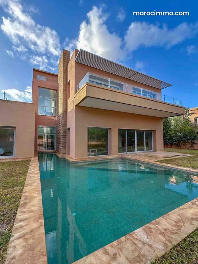 Villa spacieuse et lumineuse — 3