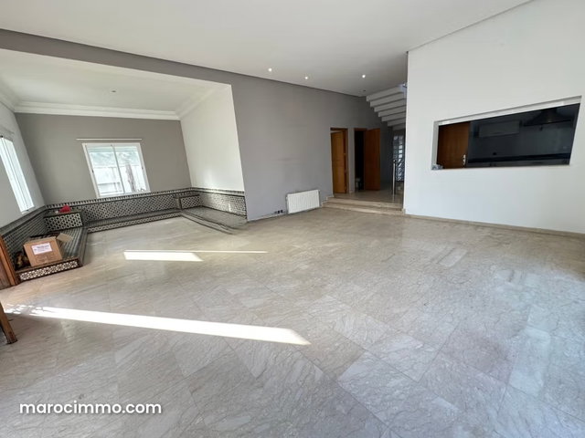 Superbe villa de 5 chambres avec piscine et jardin à Quartier Oasis — 4