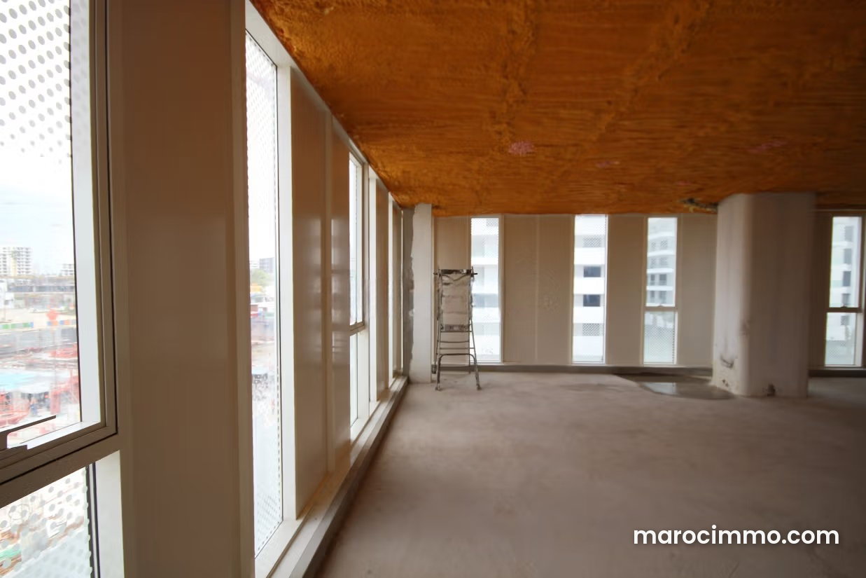 156 m² Office for Lease, Casablanca Finance City, New and Fully Equipped — Casablanca