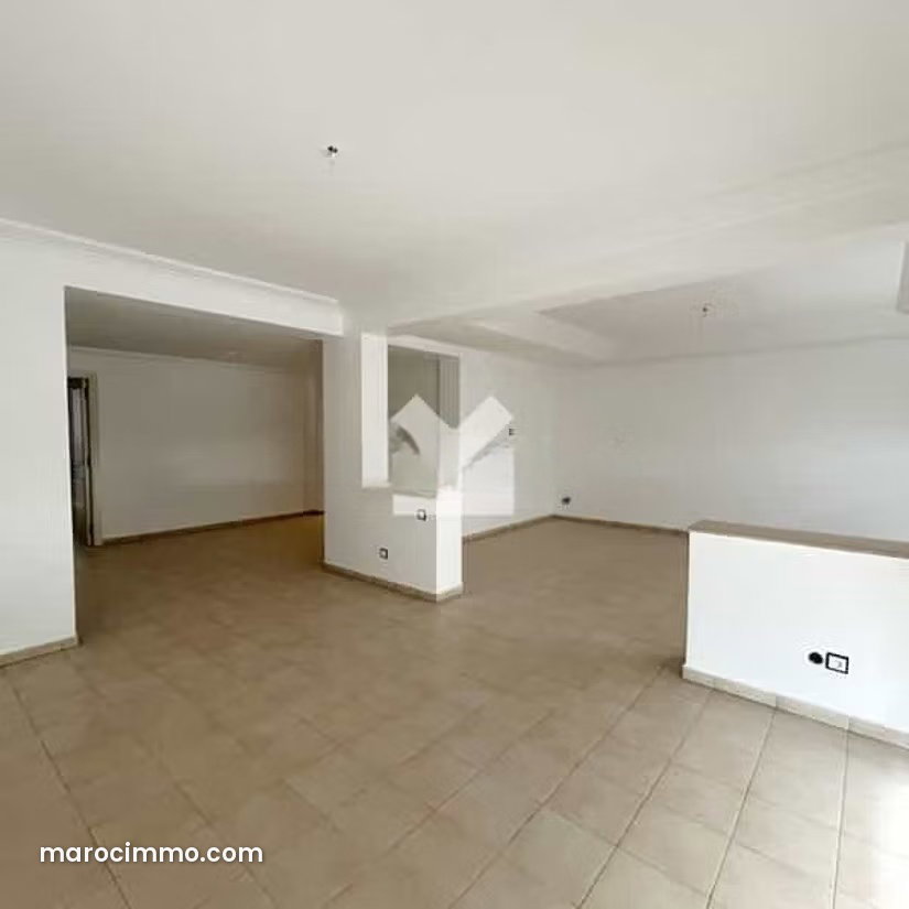 200 m² Apartment for Rent in Racine, Casablanca — Casablanca