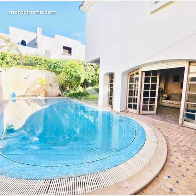 New 488 sqm villa, Aïn Diab, Casablanca, 4 bedrooms with garden — Casablanca