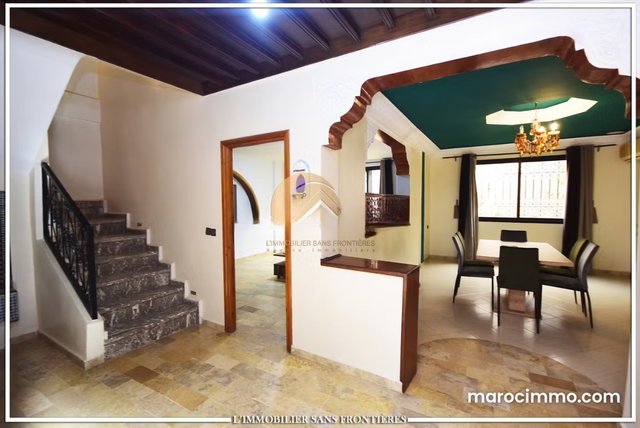 Villa meublée à louer à Afaq — 2 jardins privés — 144 m² — 4