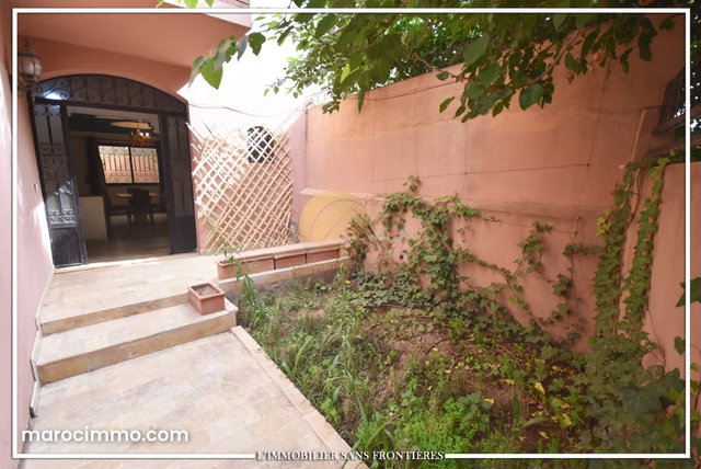Villa meublée à louer à Afaq — 2 jardins privés — 144 m² — 2
