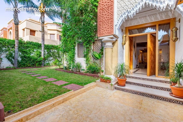 Villa de prestige avec piscine dans résidence sécurisée — 3