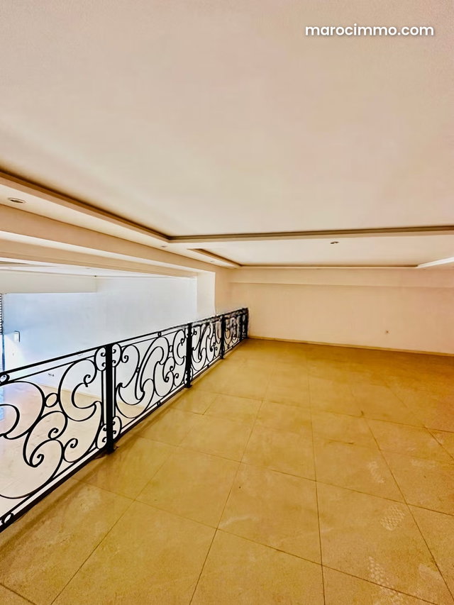 Commercial Property for Rent in Ain Mezouar. 149 m² Surface. — 4