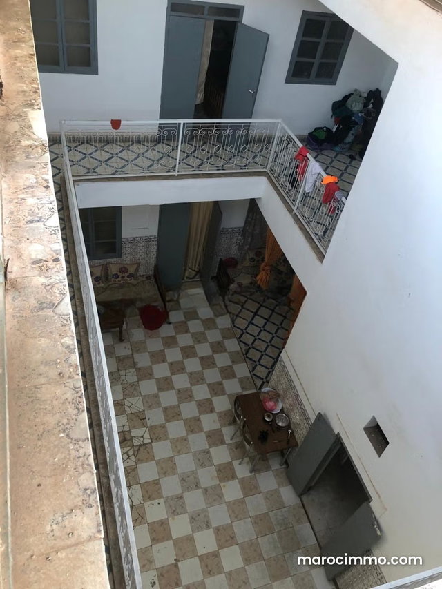 Riad à vendre à Michouar. 6 chambres. Salon avec décoration marocaine — 2