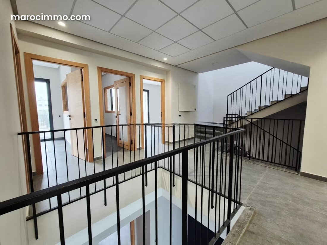 Brand-new 461 m² villa with 4 suites, Lissasfa, Casablanca — Casablanca