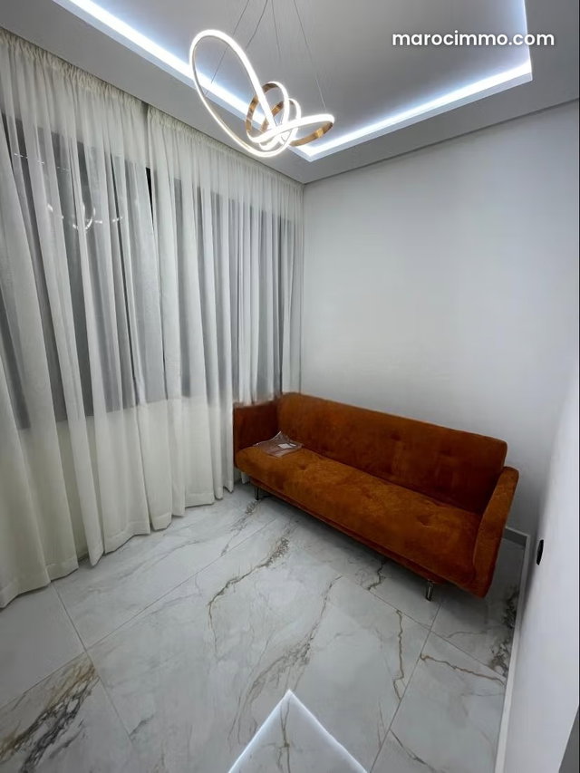 Location villa de haut standing à Route de Tahanaout. Superficie 300 m². Meublé — 5
