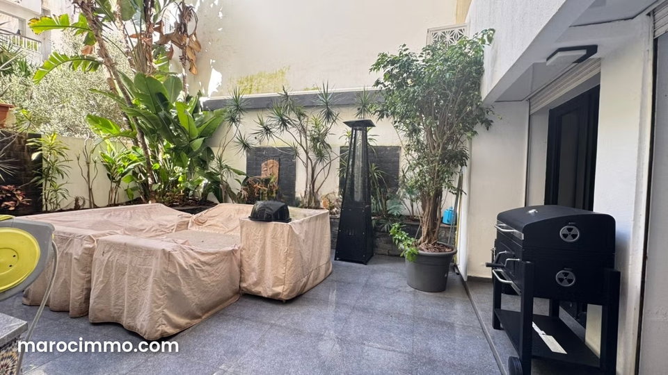 Appartement en vente à racine. 3 grandes pièces. Ascenseur et terrasse