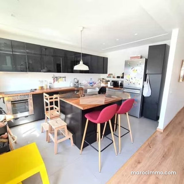 Appartement à Louer de 250.0 m² à Casablanca, Racine — 5